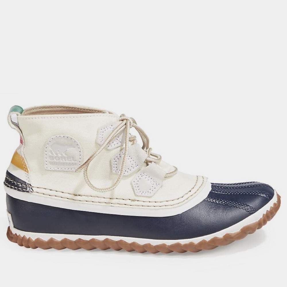BOOTS | Women’s HBC x Sorel Out n About ankle boots size 6
